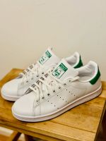 Stan Smith Adidas Sneaker Schuhe Turnschuhe Sportschuhe Gr 38,5 Hessen - Offenbach Vorschau