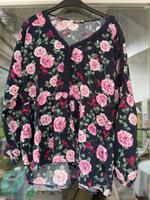 schöne luftige Bluse mit Blumenmuster, wie neu! Schleswig-Holstein - Altenholz Vorschau