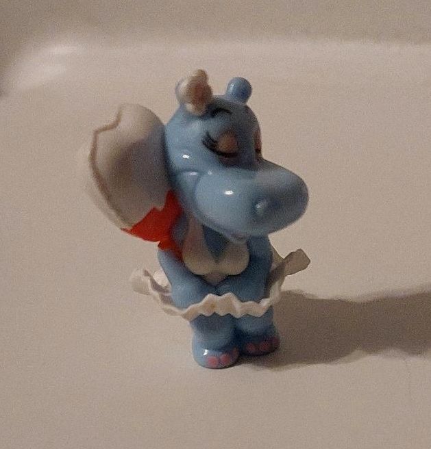 Ü-Ei Happy Hippo Figur Marylinchen in Kirchheim bei München