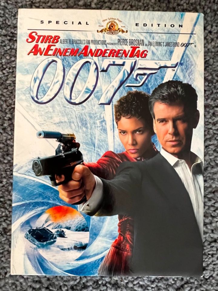 007 - Stirb an einem anderen Tag (Special Edition) (DVD) in Sande