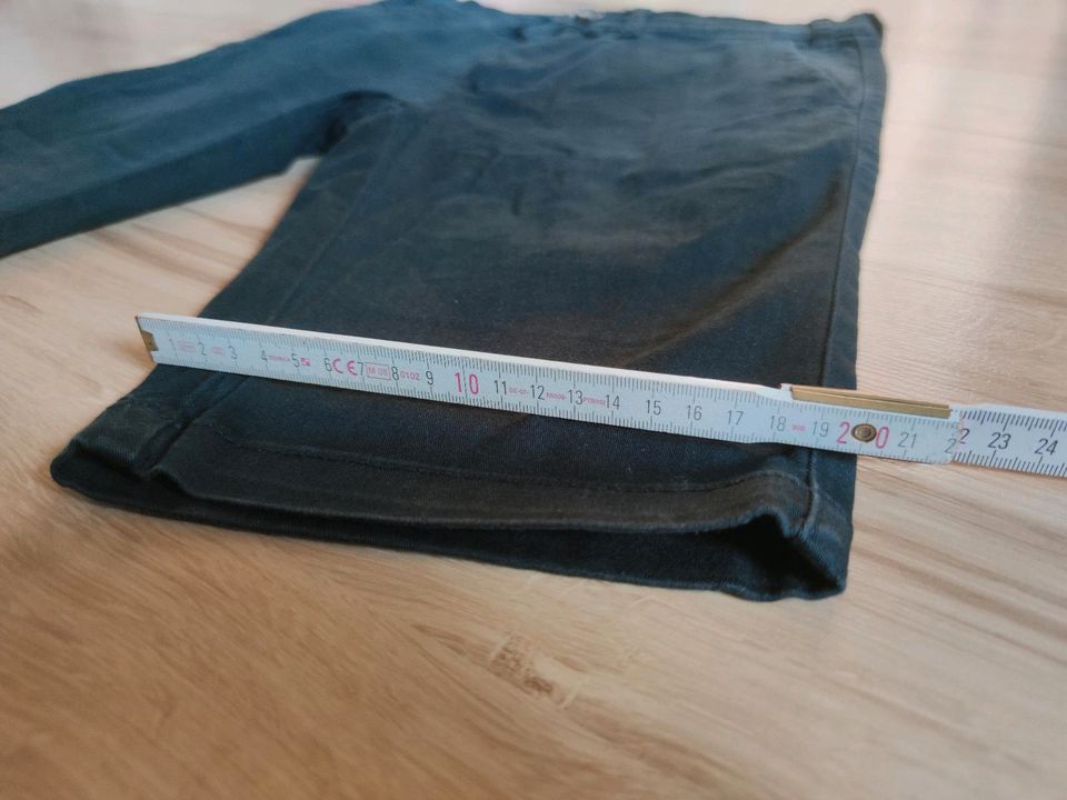 Schwarze kurze Hose Shorts Gr. S Gr. 30 Männer Chino in Eppendorf