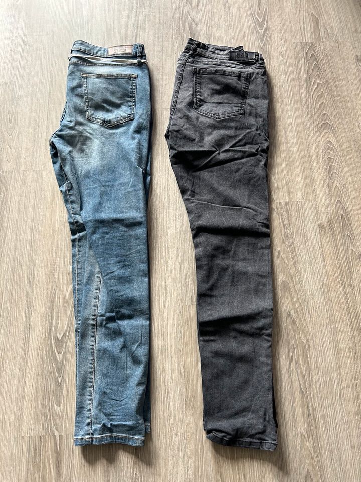 2x Urban Classics Jeans W34 Blau & Schwarz in Hilden