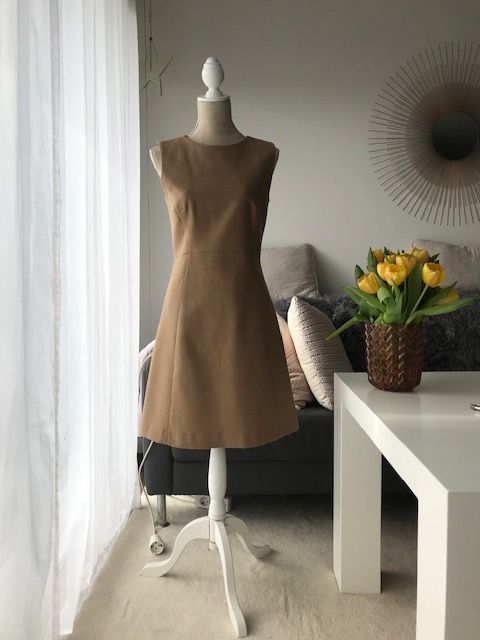 Hallhuber Kleid Beige Nude Wollanteil Gr. 36 S Neuw. in Essen