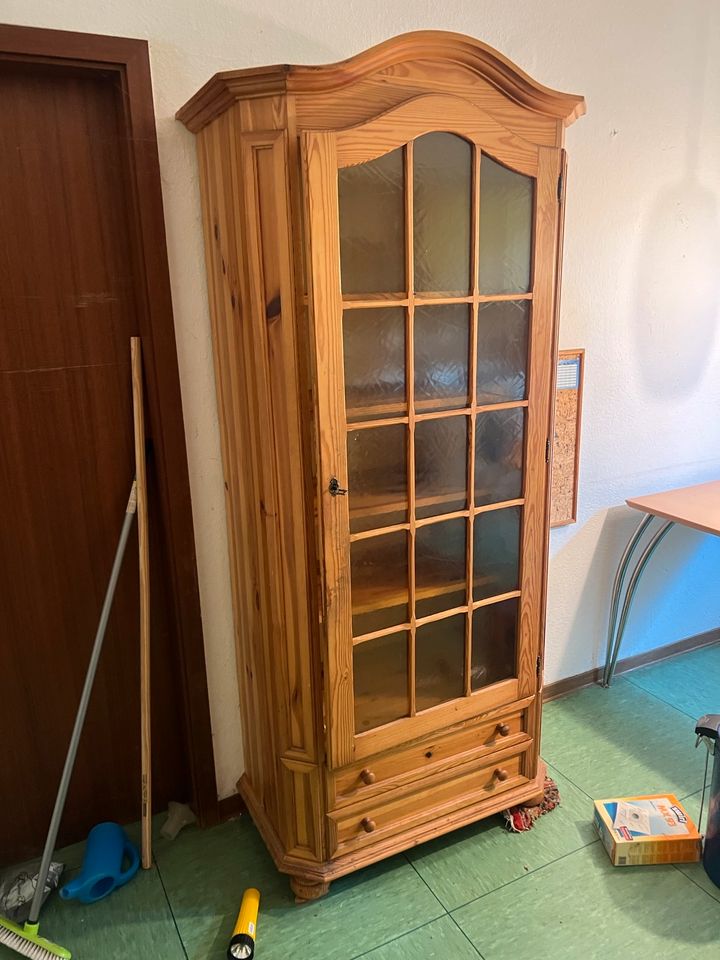 Vitrine schrank Kommode antik vintage Holz in Paderborn