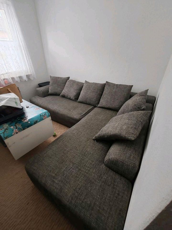 Sofa/Couch mit Schlaffunktion in Wuppertal