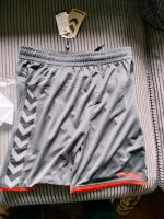 2x Hummel Sport Shorts beecool 176 Nordrhein-Westfalen - Krefeld Vorschau