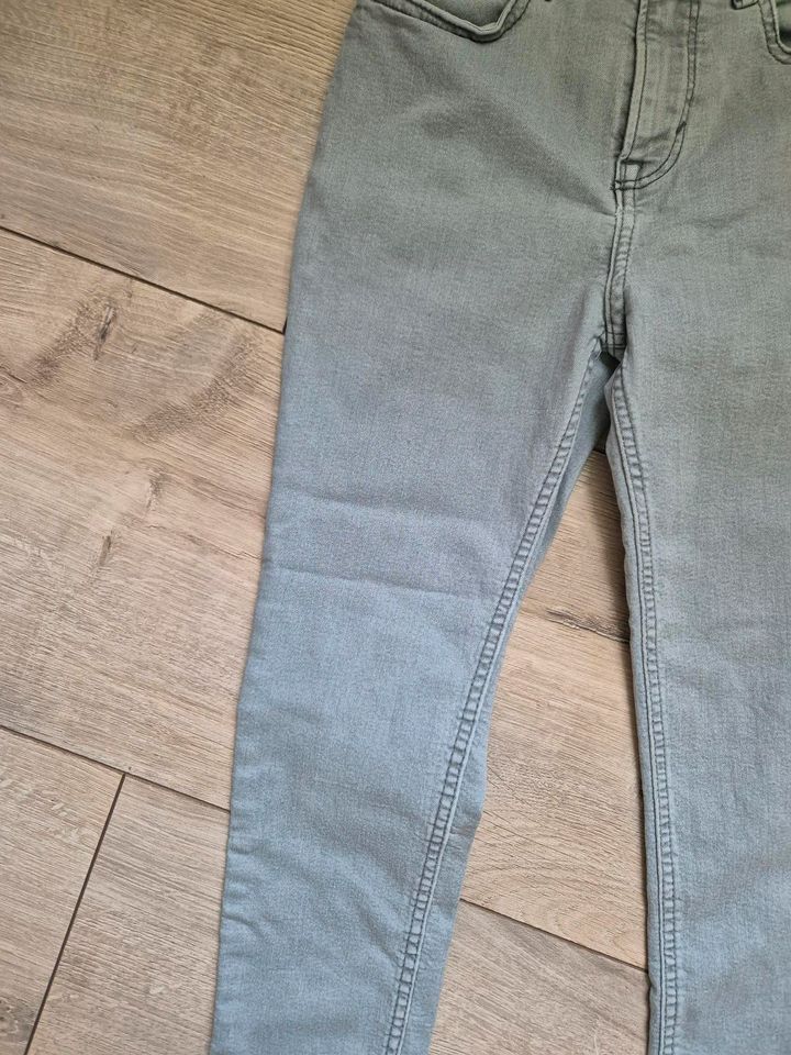 H&M Mädchen Jeans grau gr 140 wie Neu in Thaleischweiler-Fröschen