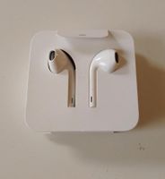 Apple Ear Pods mit Lightning Anschluss unbenutzt Schleswig-Holstein - Groß Wittensee Vorschau