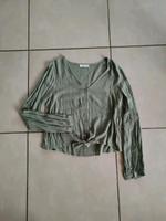 Reserved Bluse M 38 oliv Pünktchen Knoten Rheinland-Pfalz - Alpenrod Vorschau