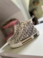 Chucks Grau/Weiß Niedersachsen - Wolfsburg Vorschau