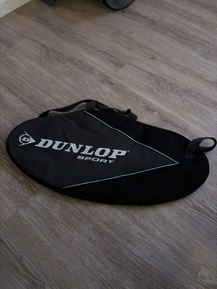 Dunlop Tennisschläger mit Tasche in Lüchow