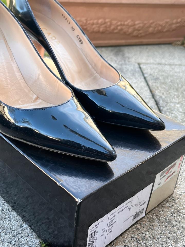 Escada 9310 Pumps Lack schwarz 100% Leka; made in Italy EU 40 in München