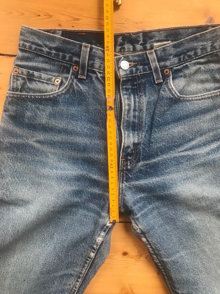 True Vintage Levis 505 Jeans in Köln