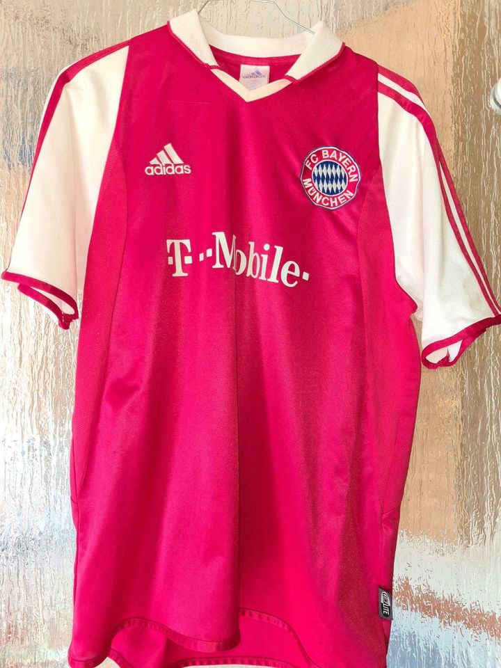 Bayern München Trikot Größe 176 je 13 € in Bad Soden-Salmünster