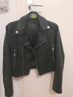 Lederjacke Guess in Größe S ungetragen Nordrhein-Westfalen - Gelsenkirchen Vorschau