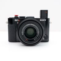 SONY RX1R II Vollformat 35 mm F2.0 Kompaktkamera mit Zubehör Baden-Württemberg - Schramberg Vorschau