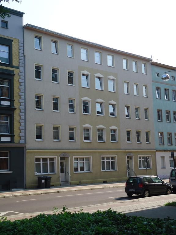 Umfassend renovierte Wohnung mit Balkon, Glasfaser und Stellplatz in Magdeburg
