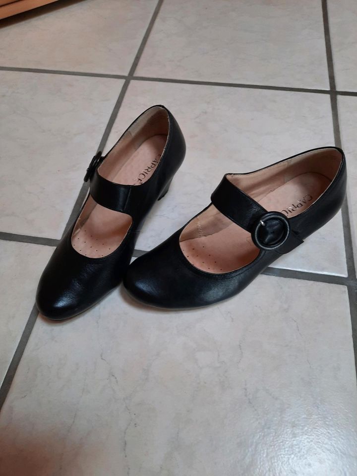 Wie neu! Caprice Riemenpumps Gr. 37,5 / 4,5 schwarz Leder 4 1/2 in Landshut