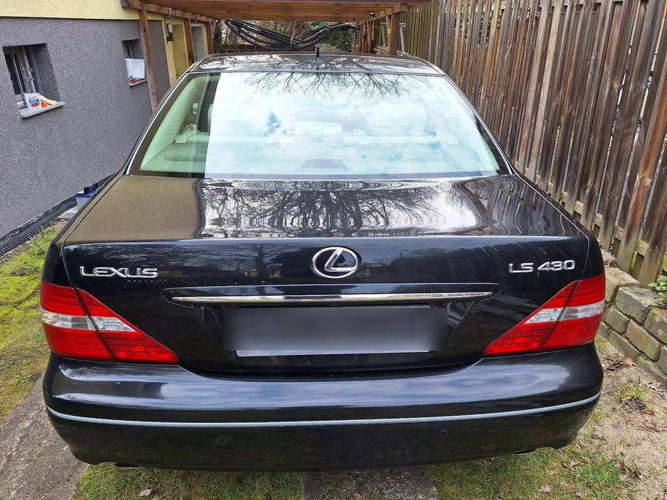 LEXUS LS430 Automatik President in Berlin