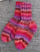 Gestrickte Socken Größe 32 33 wollsocken Stricksocken neu Niedersachsen - Wingst Vorschau