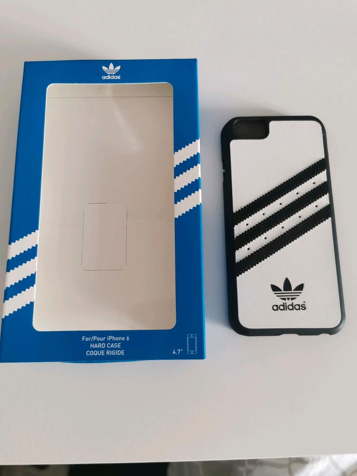 Adidas originals Handyhülle für Apple iPhone 6 weiß schwarz in Ebermannstadt