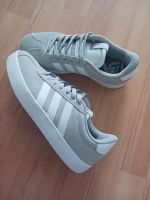 Adidas Schuhe Größe 39 1/3.  TOP!!! Nordrhein-Westfalen - Velbert Vorschau