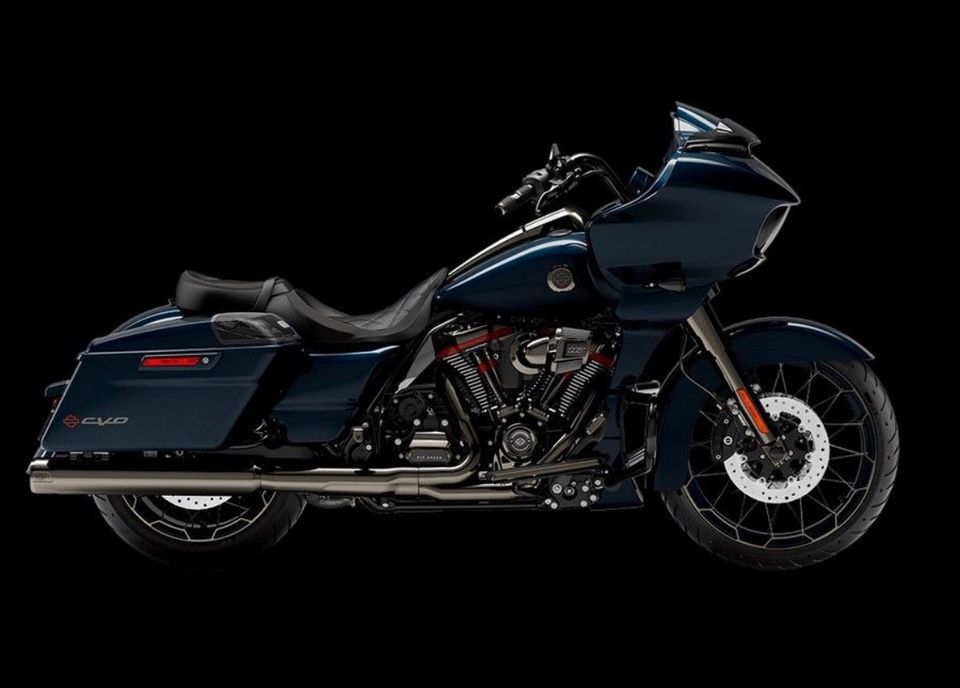 Harley Davidson CVO 2022 Road Glide Auspuff Tenneco H21 012 in Wiesbaden