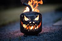 Halloween Feuerkorb Kürbis Feuerfratze Feuer Wachsrolle 99€* Niedersachsen - Heemsen Vorschau