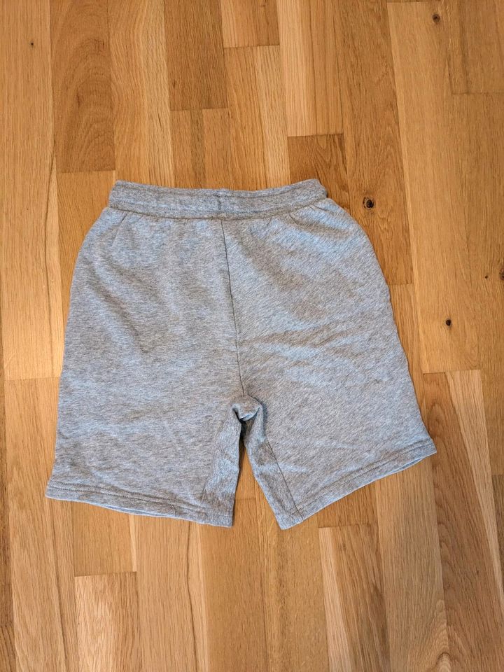 Fred's World Sweatshorts, Shorts, kurze Hose, Gr. 134 in Kiel