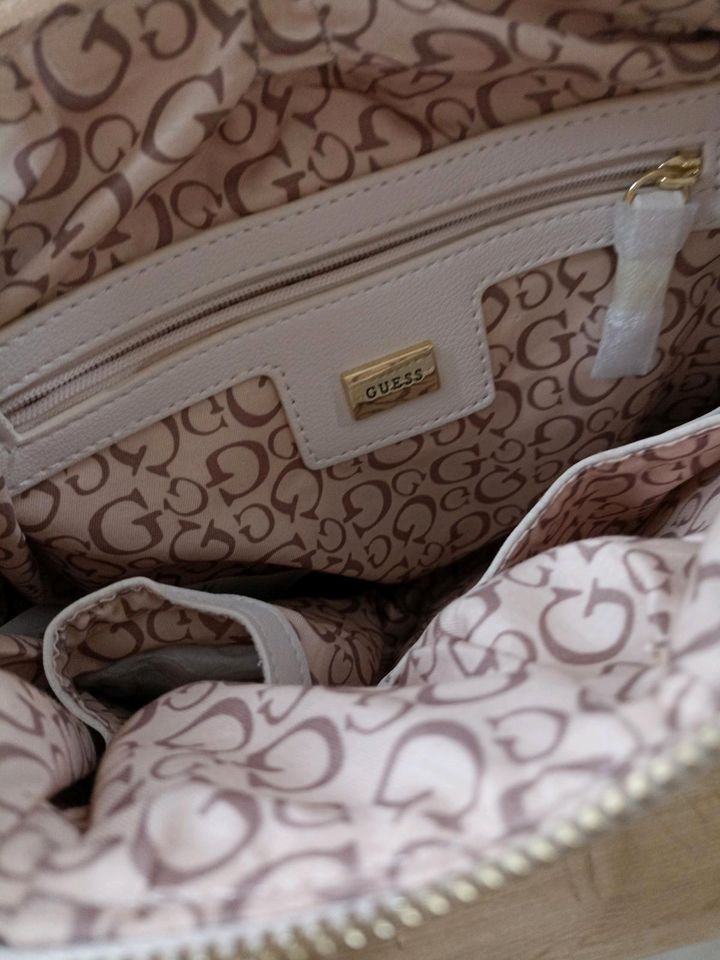 Guess Tasche neu ohne Etikett (Original) in Wissen