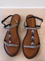 INUOVO Sandalen T-Spange Leder pewter Gr. 38 neuwertig Baden-Württemberg - Leonberg Vorschau