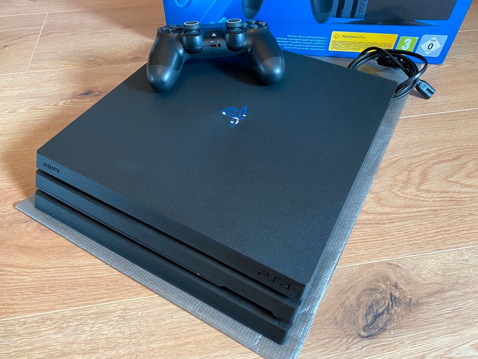 PlayStation 4 Pro 1TB mit Controller, PS4 Pro in Bremen