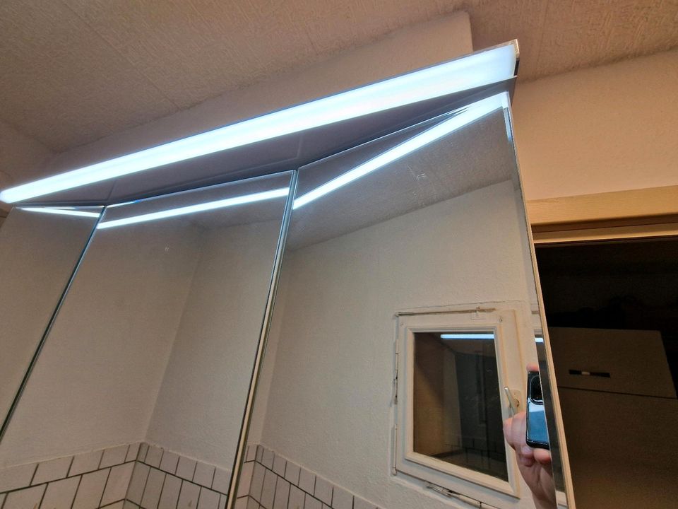 Spiegelschrank Badschrank mit LED in Richtenberg