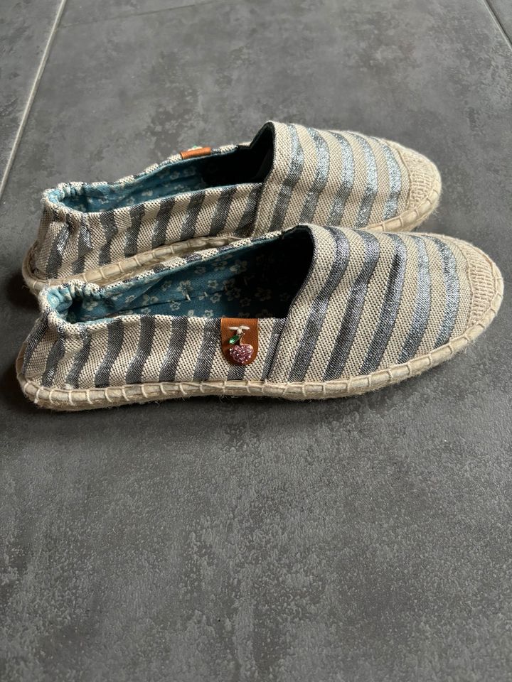 Espadrilles wie neu in Neuental