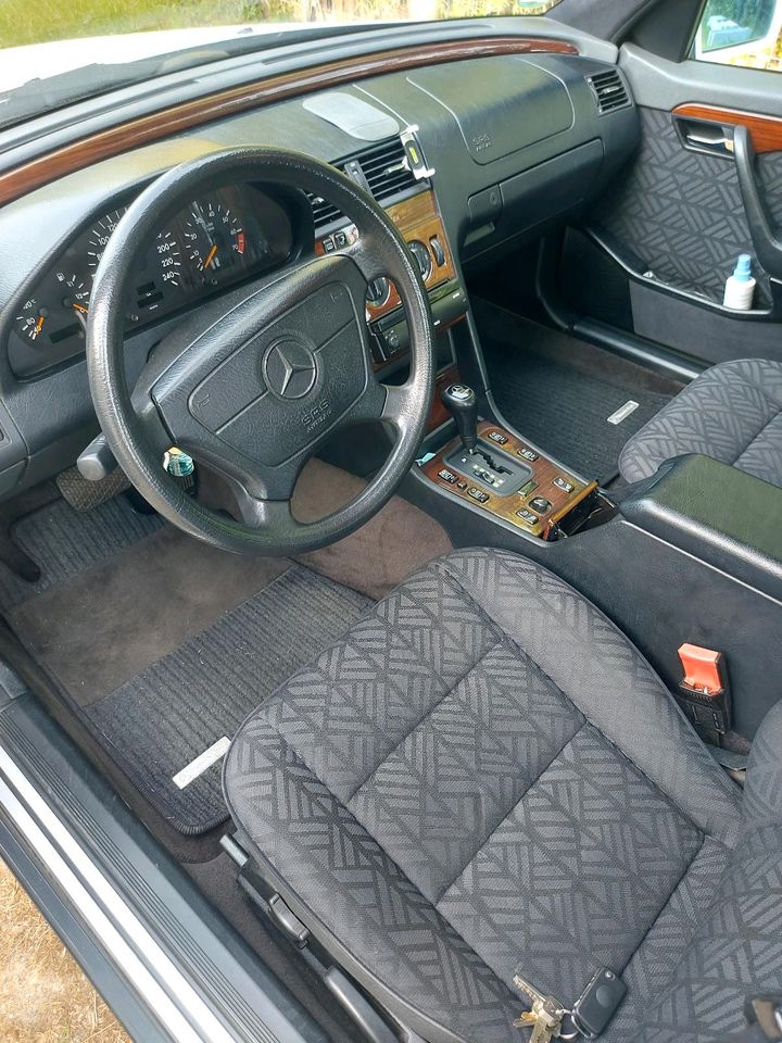 Mercedes Benz C klasse W202 c180 in Potsdam