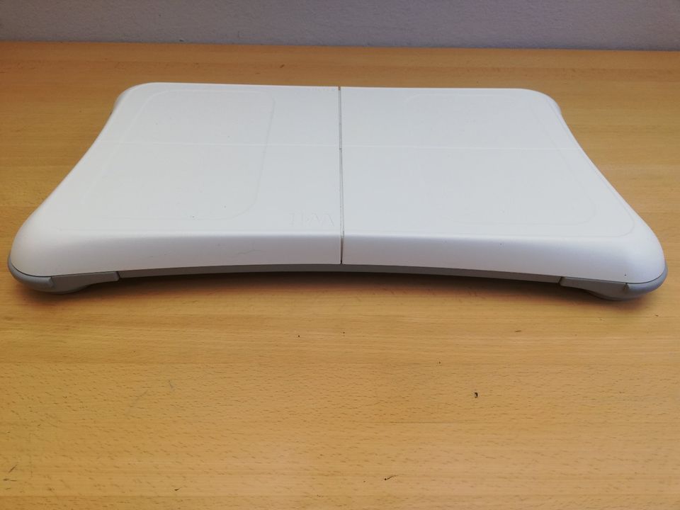 *** TOP *** Nintendo Wii Balance Board in Nienburg (Weser)