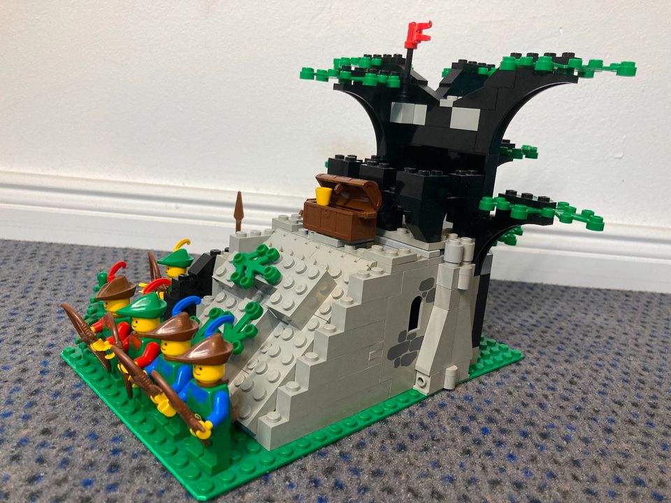 LEGO Ritter Castle - Camouflaged Outpost (6066) in Bayreuth