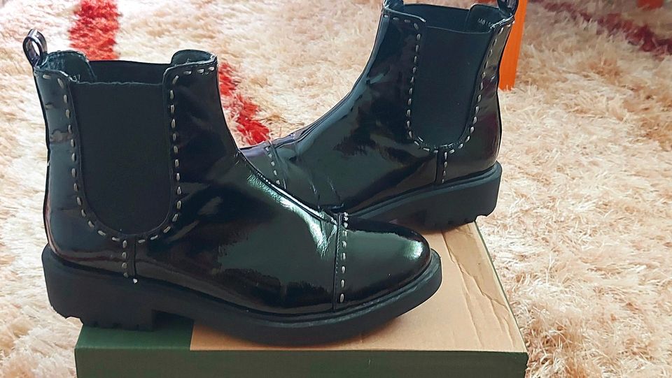 Stiefel Tata Italia Gr.37 zu verkaufen.  Mögliche Lieferung per P in Köln