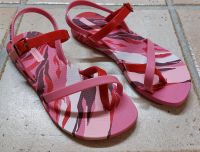 Ipanema Sandalen Badesandalen pink Größe 32 ungetragen NEU Nordrhein-Westfalen - Beckum Vorschau