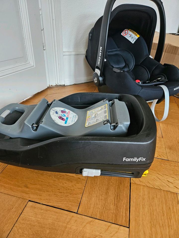 Babyschale MaxiCosi Cabriofix (ADAC Note 1.7) inkl. Isofix in Wiesbaden