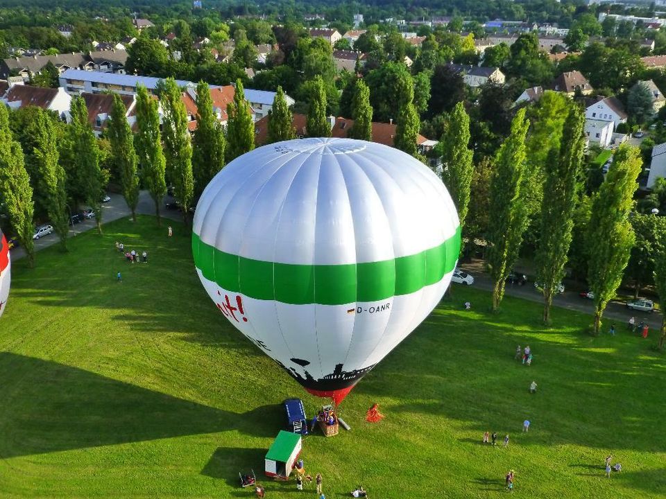 Nördlingen Ballonfahrt in ihrem Wohnort (Nördlinger Ries) in Nördlingen