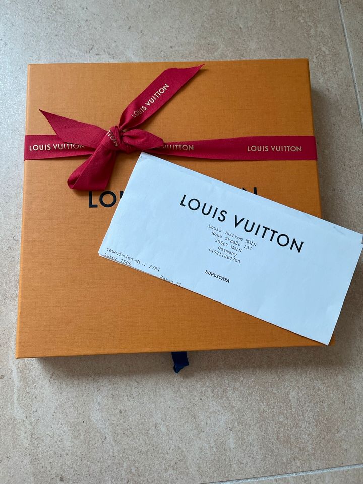 Louis Vuitton Carre 90 Street MNG Monogram Seide Tuch in Bayern -  Großostheim | eBay Kleinanzeigen ist jetzt Kleinanzeigen