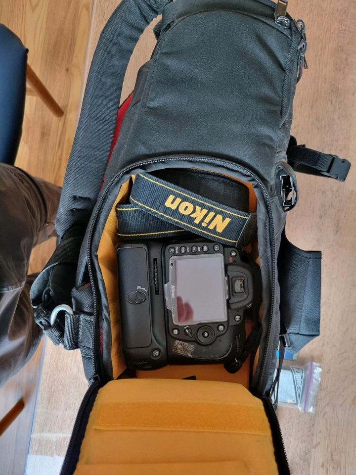 Nikon D90 DSLR Spiegelreflexkamera - viel Zubehör Sigma, Hoya in Erding