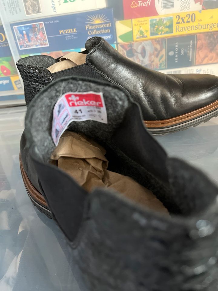 Rieker Stiefelette schwarz Lack 41 in Schrepperie