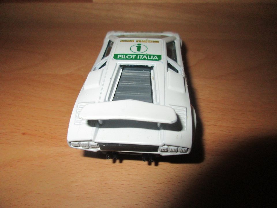 Modellauto Burago Lamborghini Countach 5000 S 1:43 in Remscheid