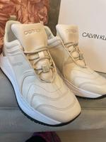 Calvin Klein Sneaker NEU mit Karton Gr.41 Sachsen-Anhalt - Teutschenthal Vorschau