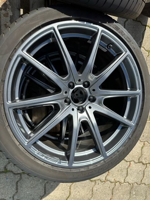 Mercedes Benz Reifen + Felgen AMG 20 Zoll 245/40 und 275/35 in Harsefeld