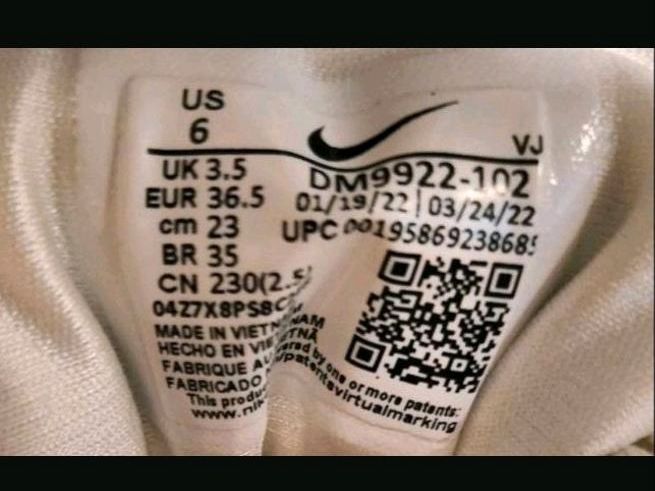 **Nike Sneaker Neuwertig Ge.36,5 *** in Sindelfingen