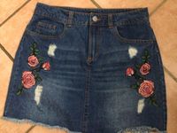 Jeans Rock Gr. 36 NEU Stickereien Rosen Bayern - Salzweg Vorschau