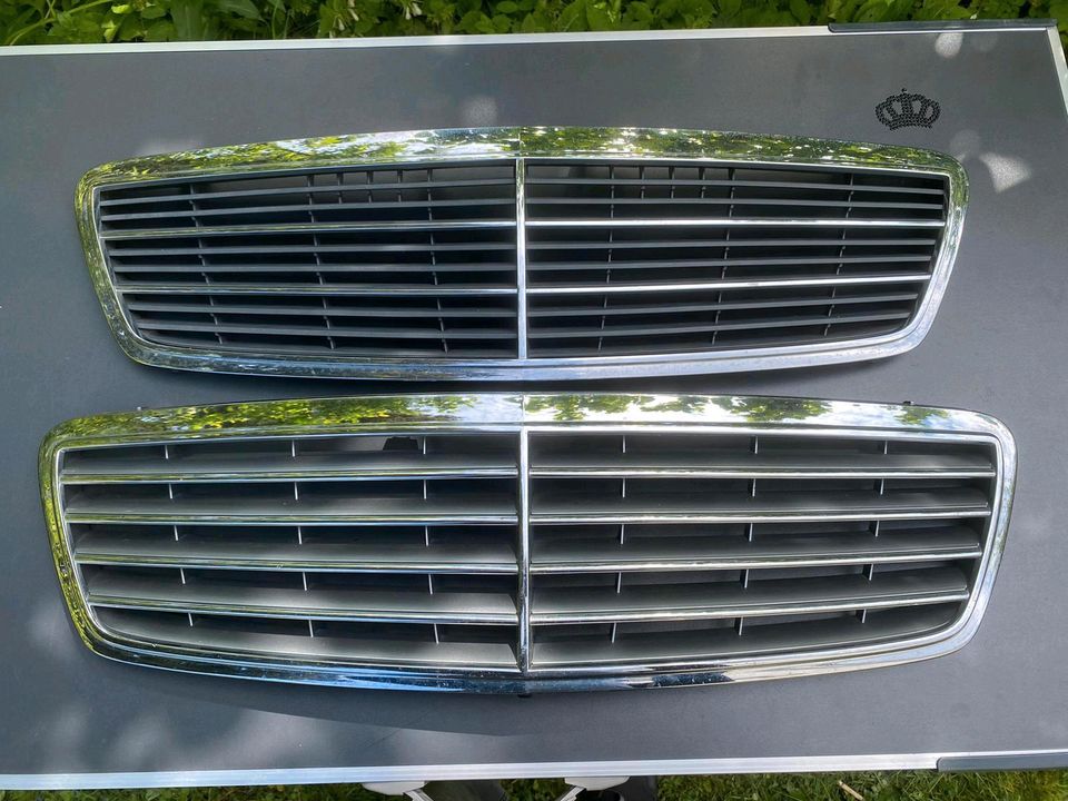 Mercedes w203 C Klasse AMG Avantgarde Original Kühlergrill Grau in Pfarrkirchen